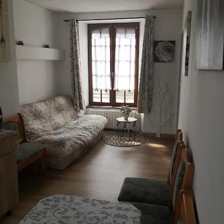 La Ruche Cantalienne Guest house Saint-Etienne-de-Chomeil